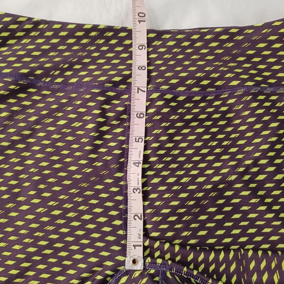 Under Armour Heat Gear Compression Leggings Cropped Capri Pants Printed Size M - Picture 6 of 7